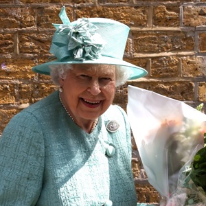 Citizen pays tribute to Her Majesty the Queen thumbnail