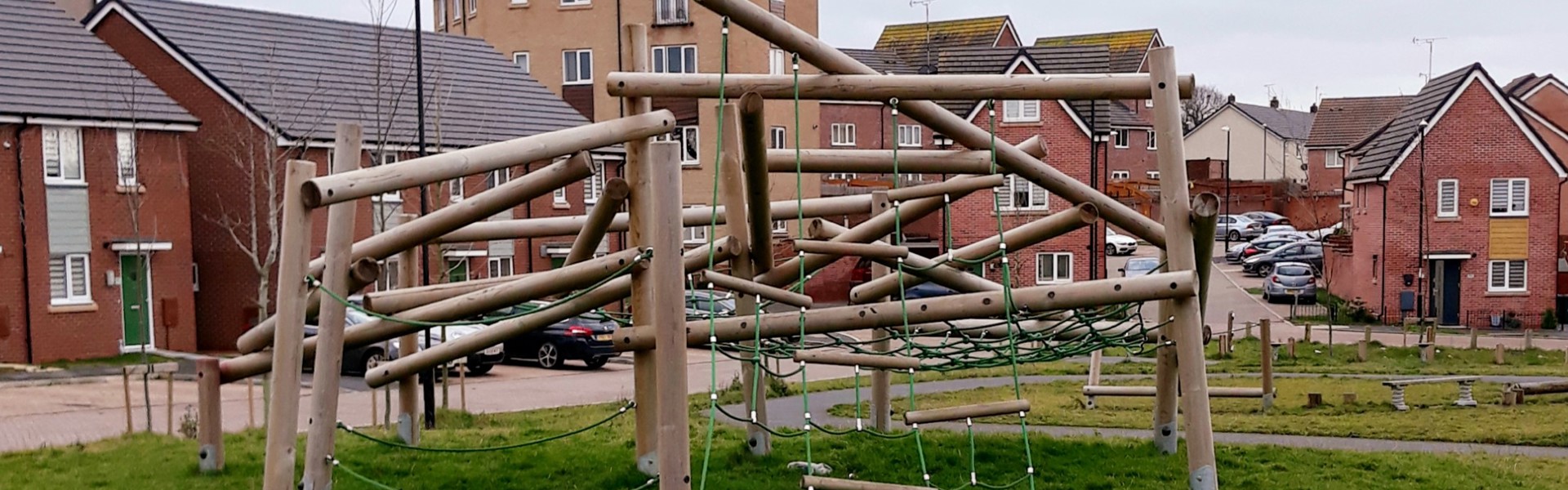 Chippy Fields Climbing Frame 1