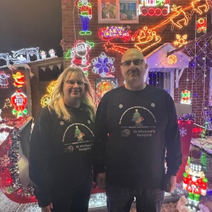 ‘We love seeing smiles when people look at our lights’ – customers turn home into Christmas light show to raise money for hospice thumbnail